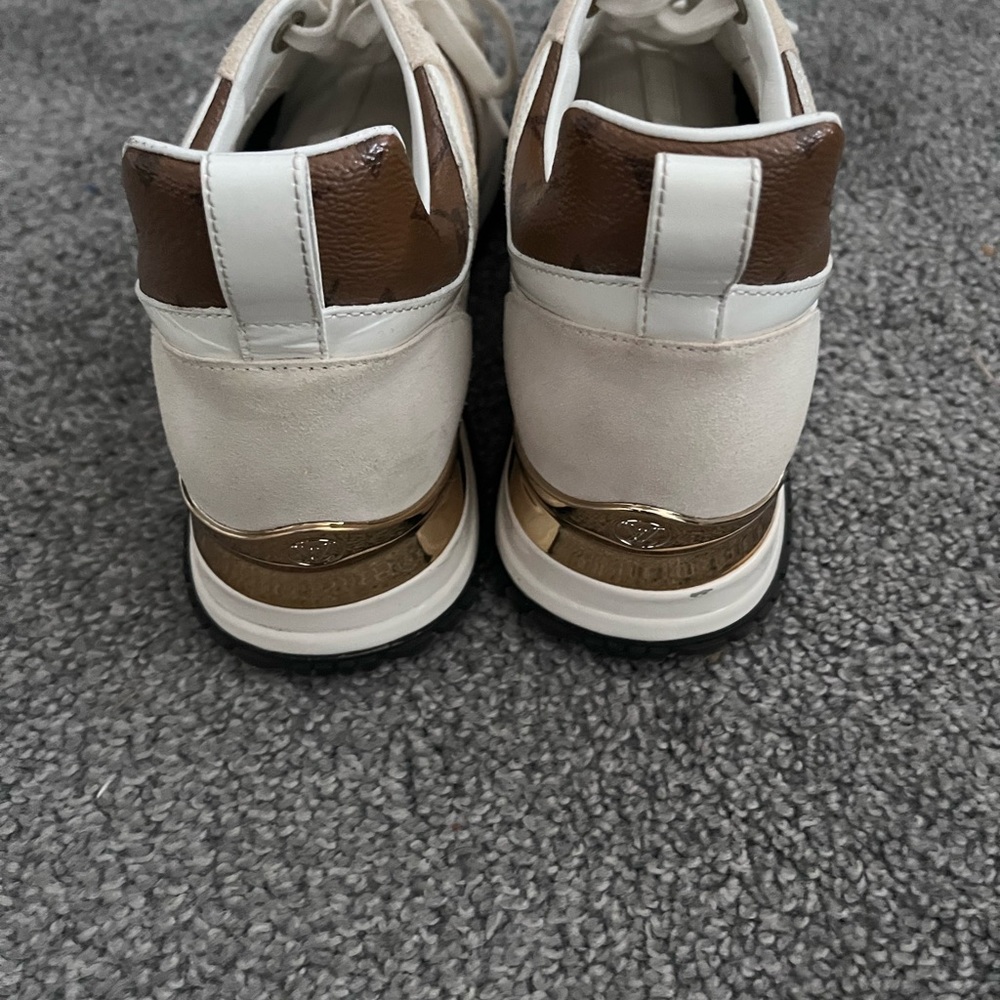 Authentic Louis Vuitton Runner Sneakers - Picture 5 of 5